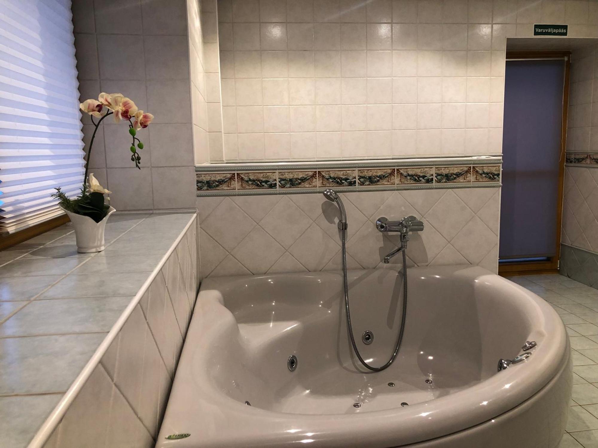 Riia Villa Tartu Buitenkant foto